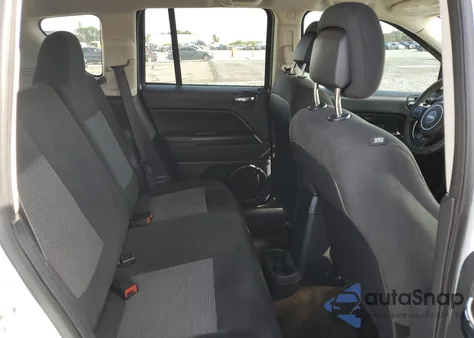 2017 Jeep Compass Sport z USA, uszkodzony, nr VIN 1C4NJDBB8HD142366